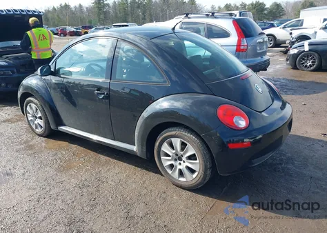 2009 Volkswagen New Beetle 2.5L z USA, uszkodzony, nr VIN 3VWPG31C19M511924
